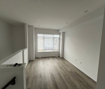 For Lease - 461 Blackburn Drive Unit# 72, Brantford, Ontario - Photo 3