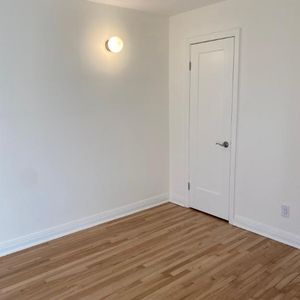 Rosemont, 4 ½ rénové. Libre immédiatement. - Photo 2