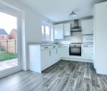 3 bedroom semi-detached house to rent - Photo 1