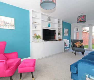 4 bedroom detached house to rent - Photo 1