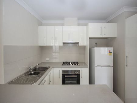 2x2 APARTMENT LIVING (WATER USAGE & GAS INCLUDED) - Photo 3
