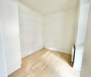 Indbydende 3-værelses lejlighed med altan i Odense M - Foto 1