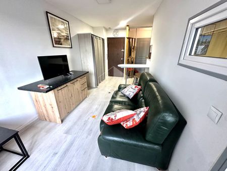 Appartement Paris 1 pièce 31 m2 avec espace nuit - Photo 3