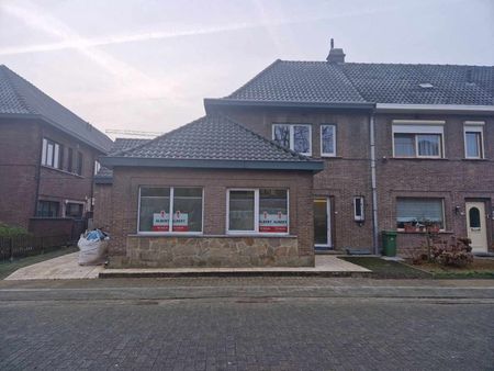 Totaal gerenoveerde woning met 2 slaapkamers en tuin - Photo 2