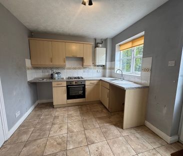 Shawcroft, SUTTON-IN-ASHFIELD - Photo 4