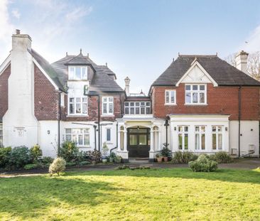 Palace Road, SW2, London - Photo 2