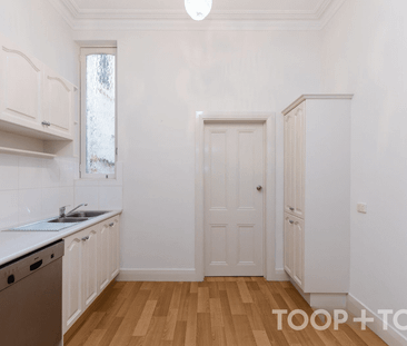 Iconic Esplanade Address with Coastal Lifestyle - Photo 4