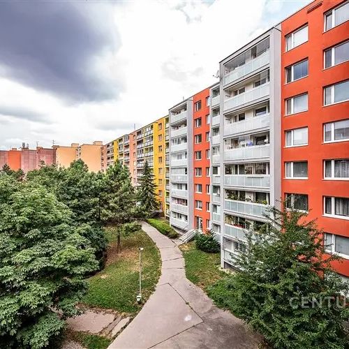 Prostorné 3+1 se zasklenou lodžií přímo u parku Podvinný mlýn - Photo 1
