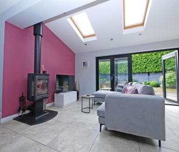 1 Carnbrae Avenue, Newton Park, Four Winds, Belfast, BT8 6NH - Photo 3