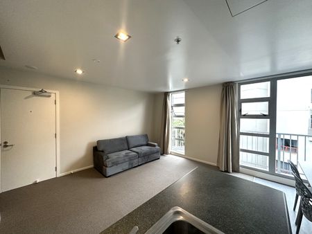 CBD Apartment - Photo 3