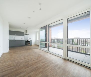 St Pauls Road, Barking, London, IG11 - Photo 3