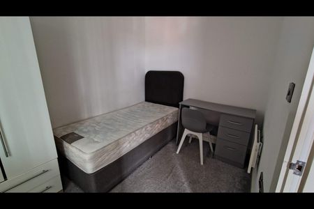2 Bed Flat, Crossbank House, M7 - Photo 2