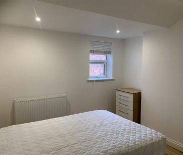 2 Bedroom Apartment To Let - Photo 2