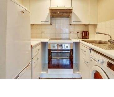 Ground Floor Flat with garden and parking available TO LET in Henle... - Photo 3