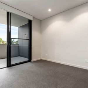 303/11, Pinnacle Street, Miranda - Photo 2