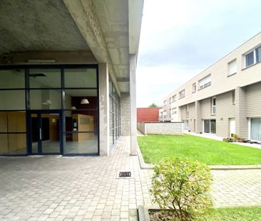 Location Appartement 4 pièces 82m² LILLE 59000 - Photo 6