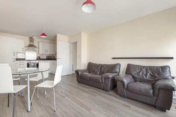 2 bedroom flat to rent - Photo 1