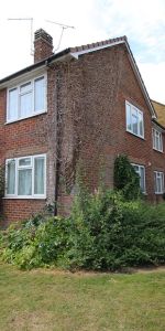 Tenterden Drive, Hales Place Estate, Canterbury, CT2 7BH, Kent - Photo 4
