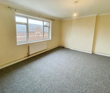 Guildhall Street, Grantham, NG31 - Photo 1