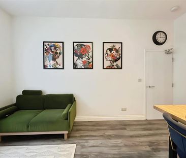 1 bedroom in a house share to rent - Photo 6