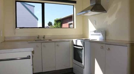 5 Bedroom home - Photo 4