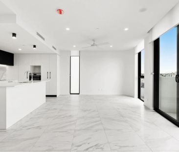 Stylish 2-Bedroom Apartment in the Heart of Chermside - Photo 1