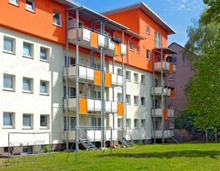 4-Zimmer-Wohnung in Köln Niehl mit Laminat und frisch gestrichen!!! - Photo 1