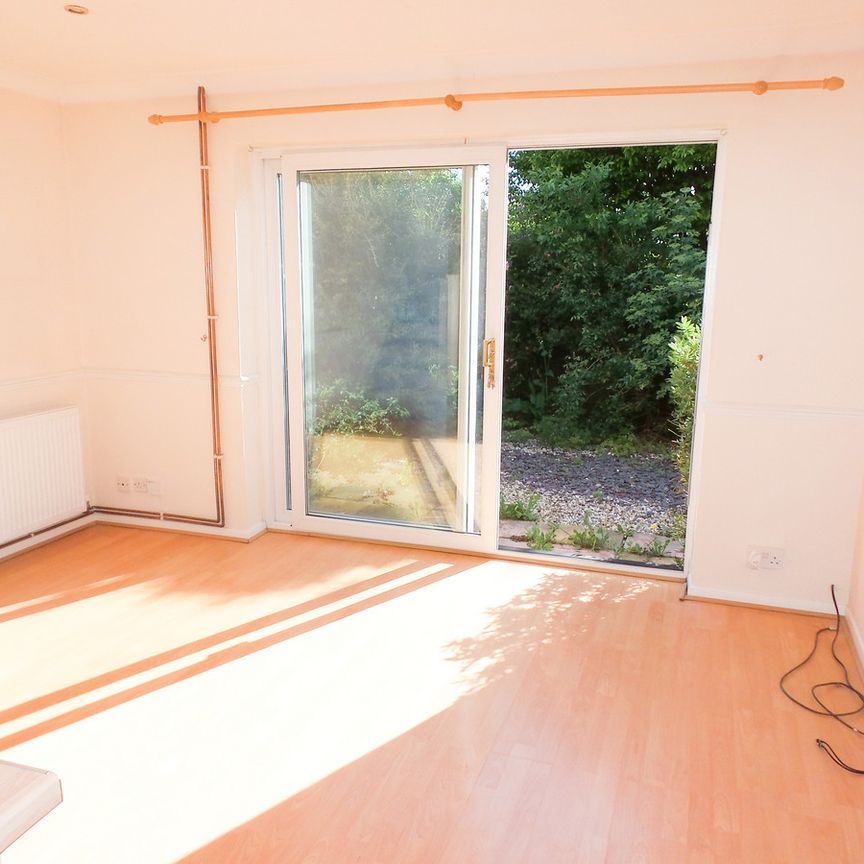 Broad Oaks Wickford, Wickford, SS12 - Photo 1