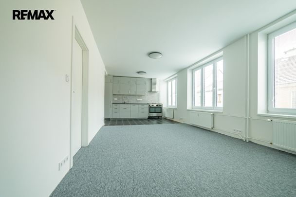 Pronájem bytu 2+kk v osobním vlastnictví 61 m², Jindřichův Hradec - Photo 1