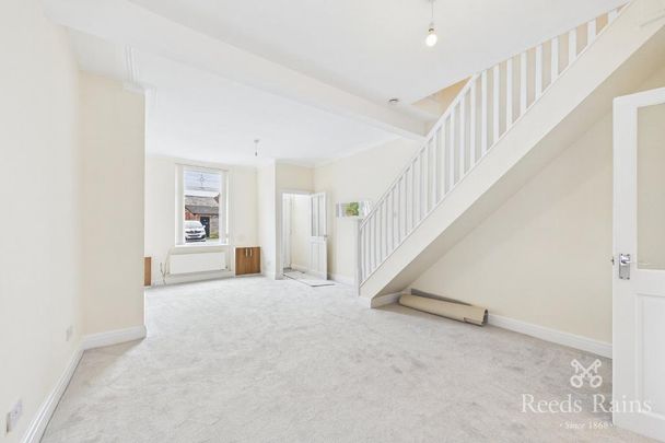 2 bedroom terraced house to rent - Photo 1