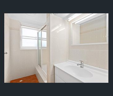 Close to University and Keiraville Village - Photo 4