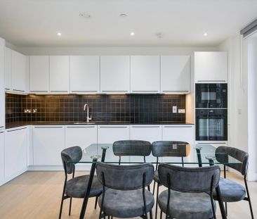 3 bedroom flat to rent - Photo 4