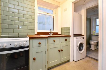 Studio to rent - Photo 2