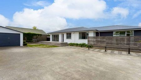 Modern family Comfort! - Photo 3