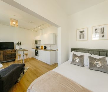 Studio Apartment – Medium Let - Photo 4