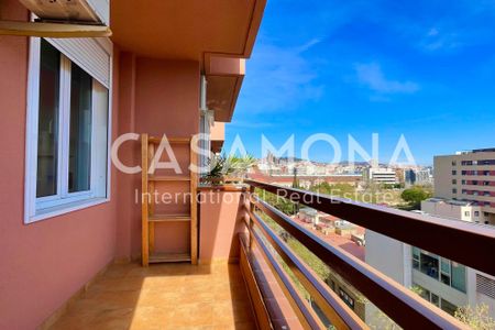 Spacious 3 Bedroom Apartment near Arc de Triomf with Balconies - Photo 2