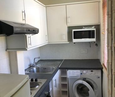 Studio Flat, Windsor Road, W5 - Photo 4