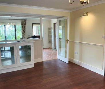 4 bedroom detached house to rent - Photo 4