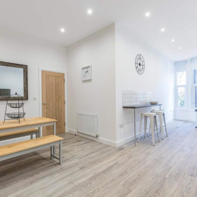 156 Woodsley Road, Leeds, LS2 9LZ - Photo 1