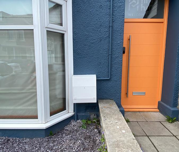 Henrietta Street Room 5 - Photo 1