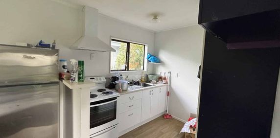 Refurbished 3 Bedroom House - Photo 2