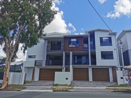 Brand New Townhouse in Great Location Close to Everything! - Photo 3