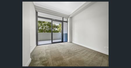 Located in the luxury Village Quay Estate! - Photo 2