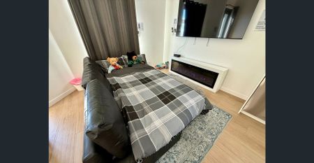 Designer 3-Bedroom Alpine Chalet – Fully Furnished, Oct–May - Photo 2