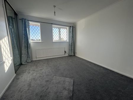 2 bedroom semi-detached house to rent - Photo 5