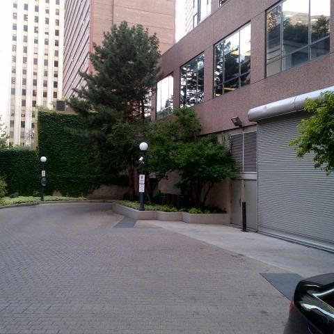 For Lease - 7 Carlton Street Unit# 1814, Toronto, Ontario - Photo 1