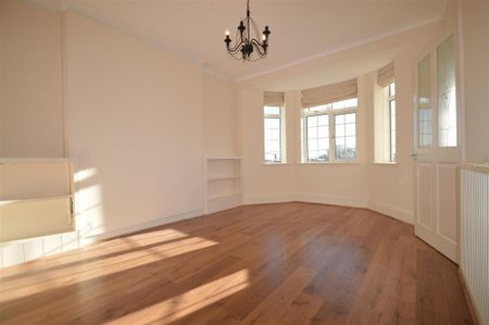 3 bedroom semi-detached house to rent - Photo 2