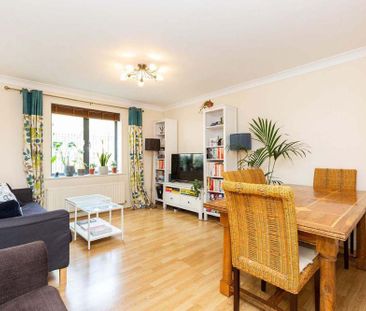 3 bedroom flat to rent - Photo 1