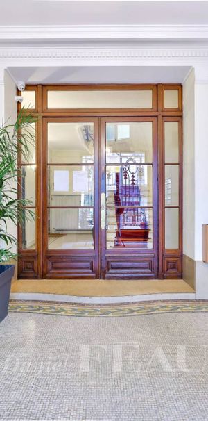 Location appartement, Paris 7ème (75007), 3 pièces, 65.5 m², ref 86637615 - Photo 2