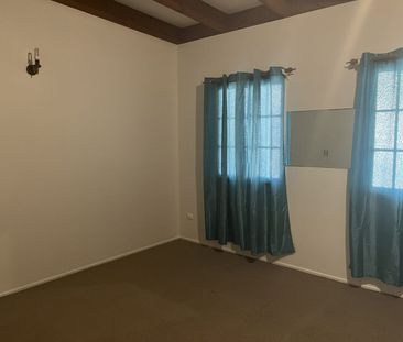 3 Bedroom Family Home – Walk to Banksia Beach State School - Photo 1